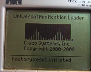 پایان گام چهارم کانفیگ تلفن سیسکو با پیغام موفقیت آمیز بودن ریست فکتوری